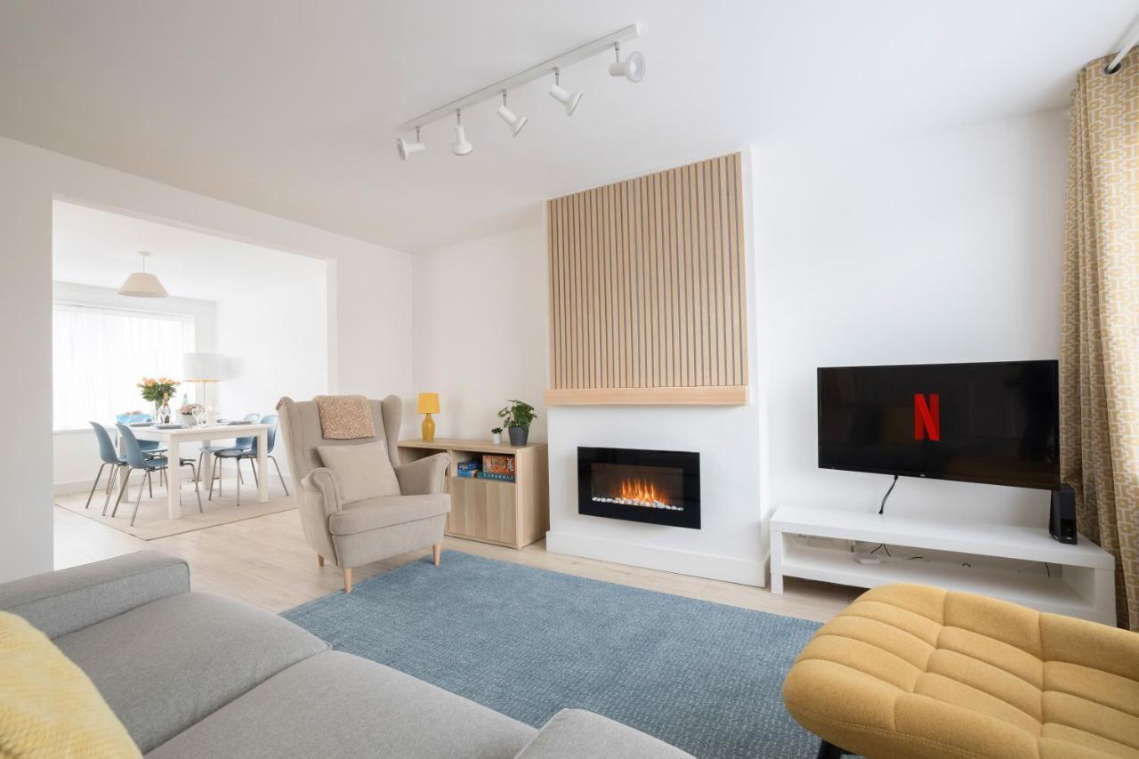 Elegant Home Mod Kitchen, Fast Wi-Fi, Free Parking キャリクファーガス エクステリア 写真