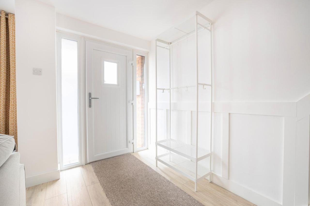 Elegant Home Mod Kitchen, Fast Wi-Fi, Free Parking キャリクファーガス エクステリア 写真