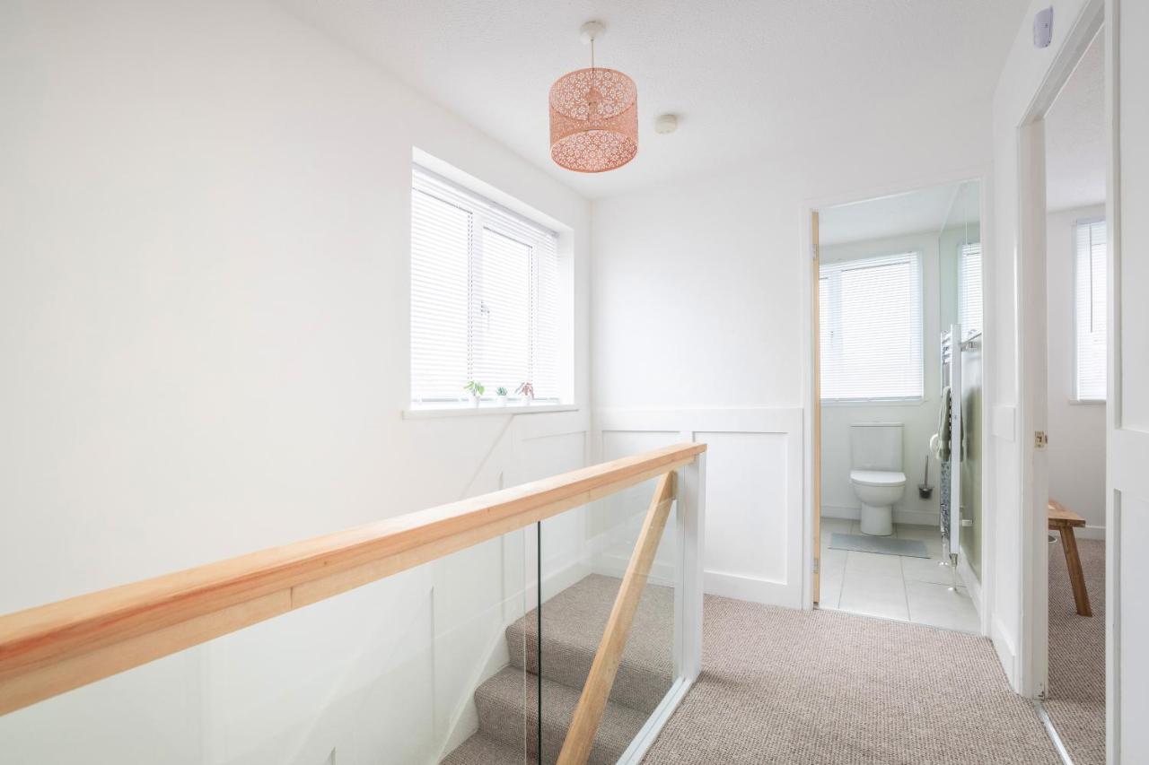 Elegant Home Mod Kitchen, Fast Wi-Fi, Free Parking キャリクファーガス エクステリア 写真