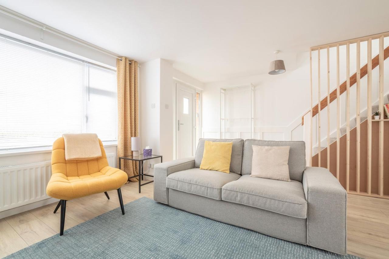 Elegant Home Mod Kitchen, Fast Wi-Fi, Free Parking キャリクファーガス エクステリア 写真