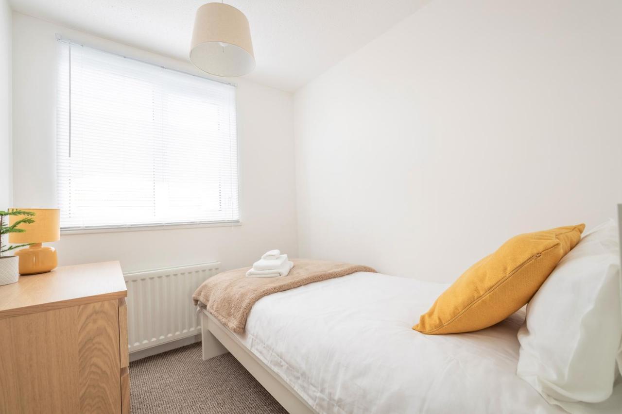 Elegant Home Mod Kitchen, Fast Wi-Fi, Free Parking キャリクファーガス エクステリア 写真